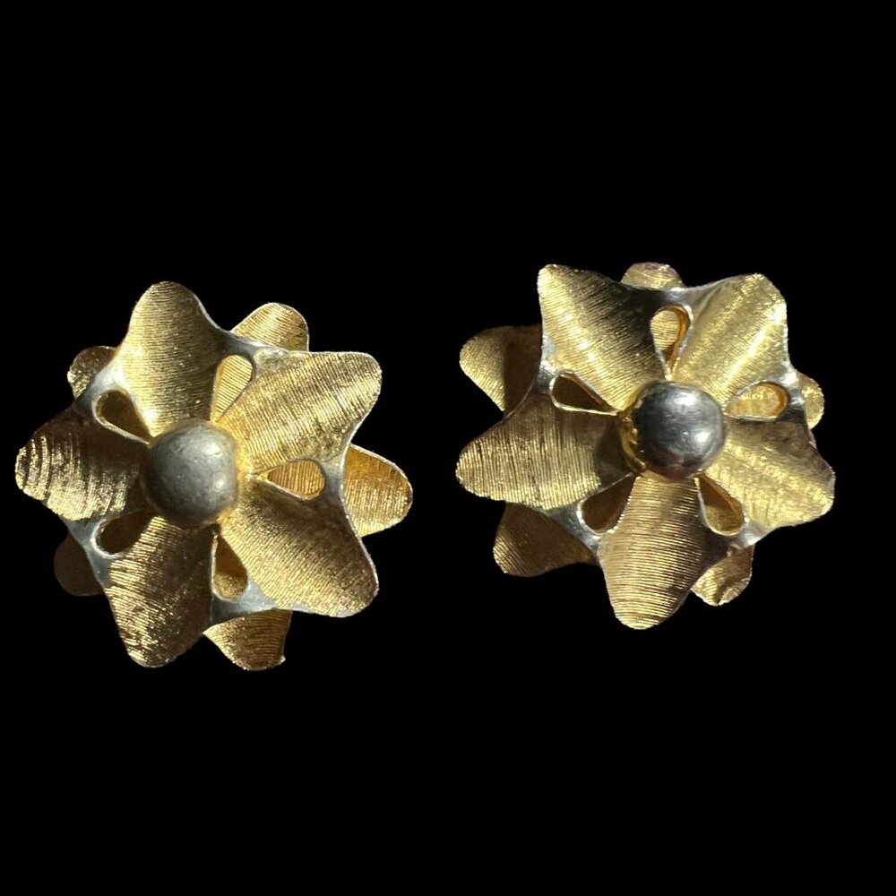 Cathe Earrings Gold Tone Dimensional‎ Chunky Star Clip On Earrings Vintage